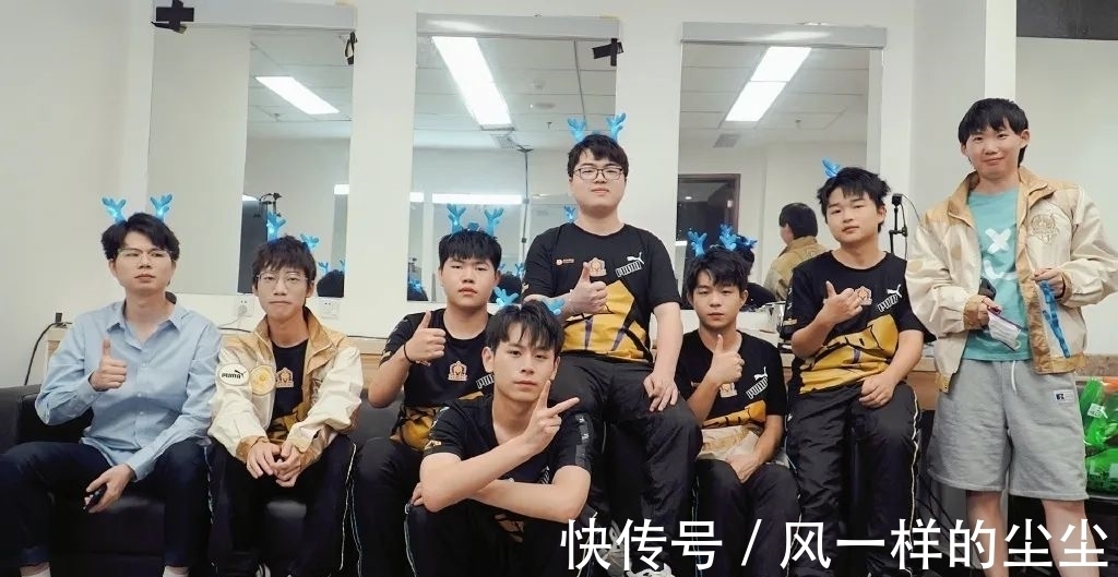 术与球员培 术与球员培