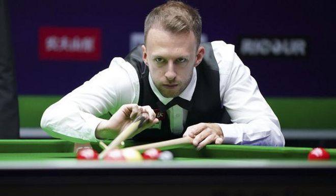 安紧随其后 安紧随其后