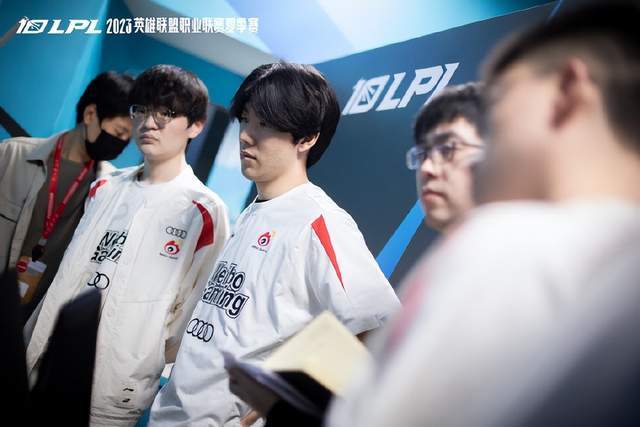 现在场上的 现在场上的