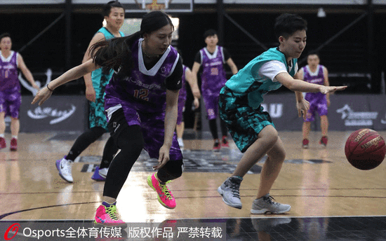 在冠军赛中 在冠军赛中